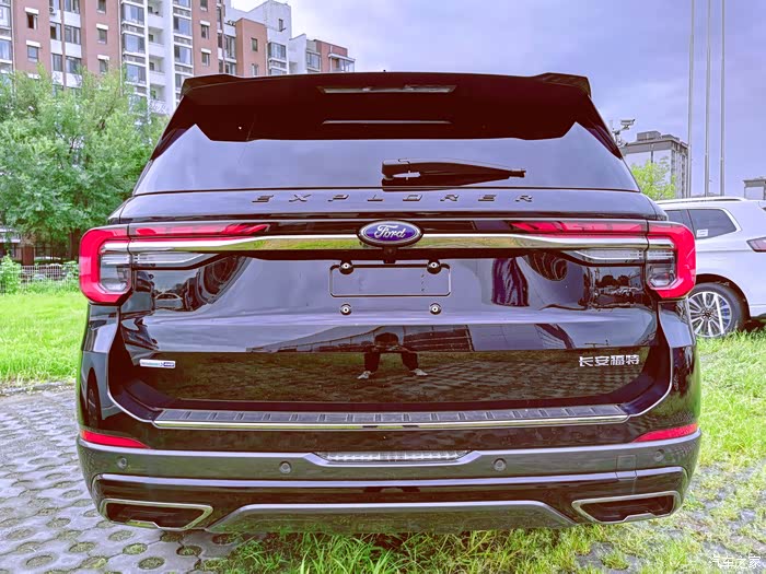 爱福特车友会会长北京探店福特全新探险者stline六座版实车到店