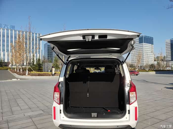 申精#不忘初心,牢记使命——与五菱宏光plus生逢灿烂的日子!