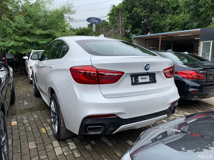 喜提2019款白色宝马x6