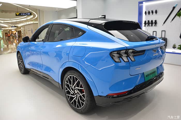 纯电suv中的硬货福特mustangmache到店实拍
