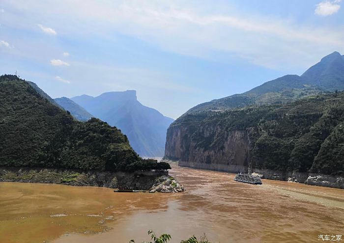 白帝城朝辭白帝彩雲間千里江陵一日還給大家分享