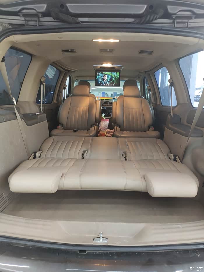 gl8第三排原车座椅180度调平变床