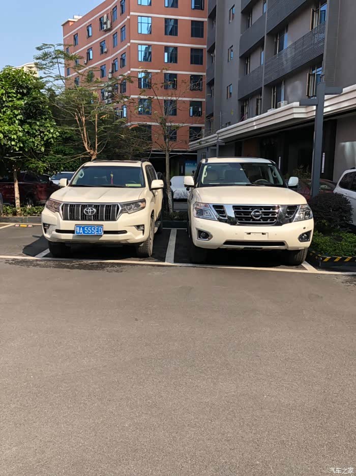 途乐对比霸道 大哥对小弟