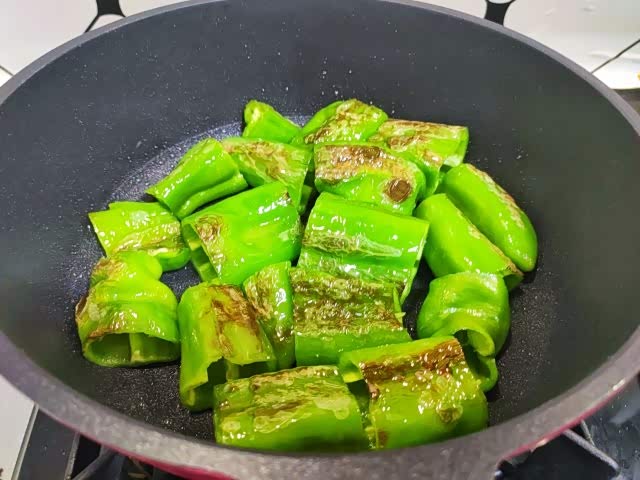 【图】油煎青椒,若是再沾点酱油和蒜泥,绝配哦_senat论坛_汽车之家论