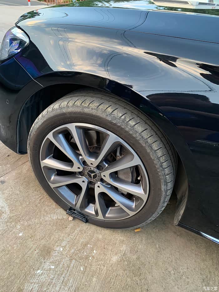 担心的事情今天终于发生了e300l豪华爆胎