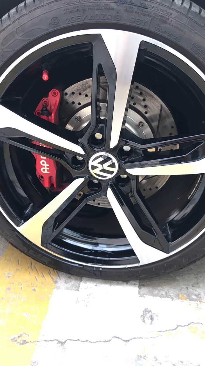 1685 | 回复: 11 一汽-大众cc论坛 想吧a4原装刀锋轮毂加轮胎弄到新cc