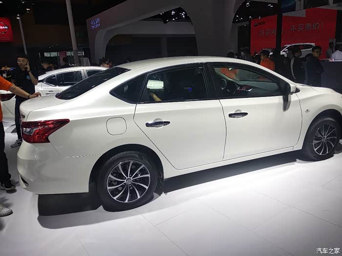 【成都车展】东风日产轩逸经典