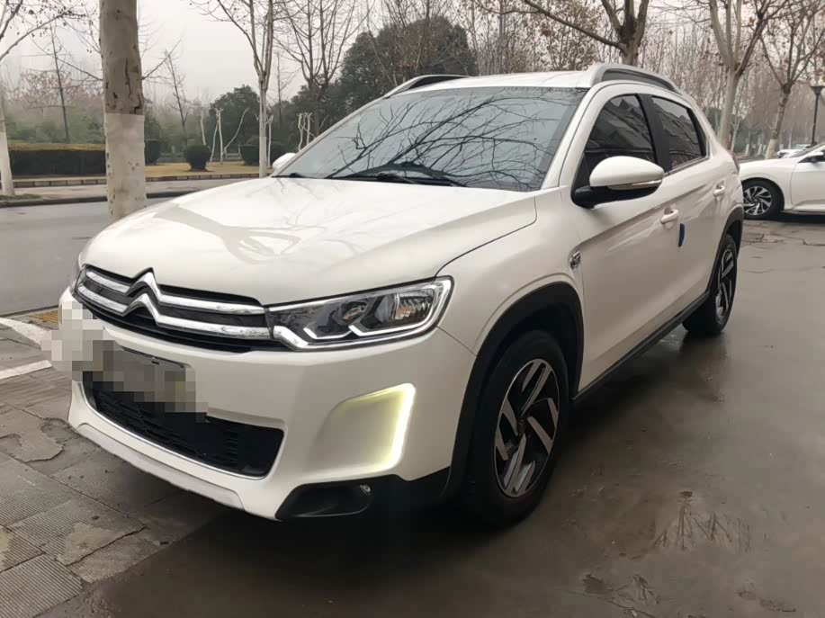 白色大七ko白色雪铁龙c3xr