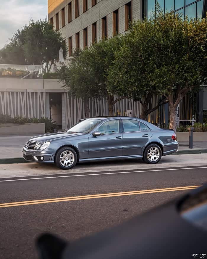 奔驰w211 e55 amg,真低调