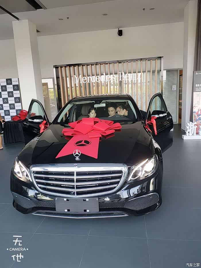 奔驰e300时尚提车作业