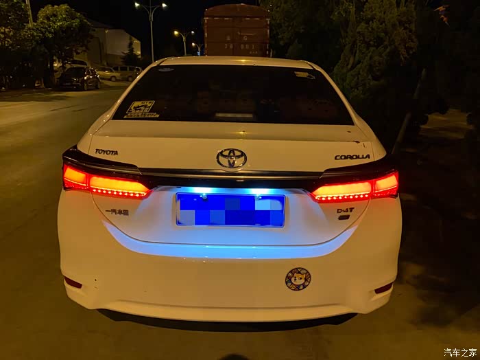 卡罗拉12t改装双擎原厂尾灯