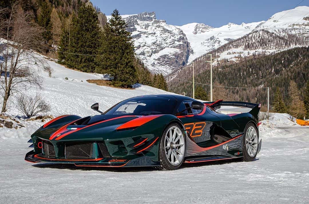 法拉利evo即使是雪地依然优秀