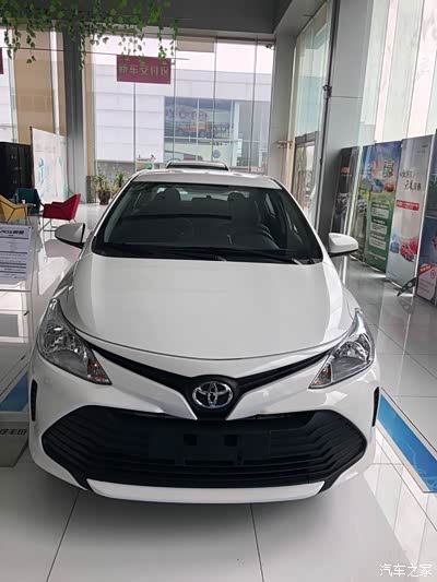 威驰改款后的变化不大.也是品牌的显著标识.