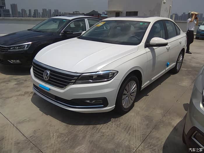 今天上午提了18款14t舒适版朗逸plus