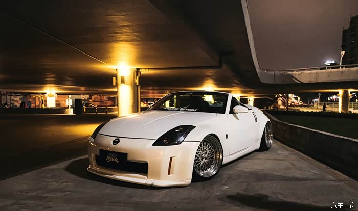 全珠海仅4辆日产350z改装完美姿态化身白色战神