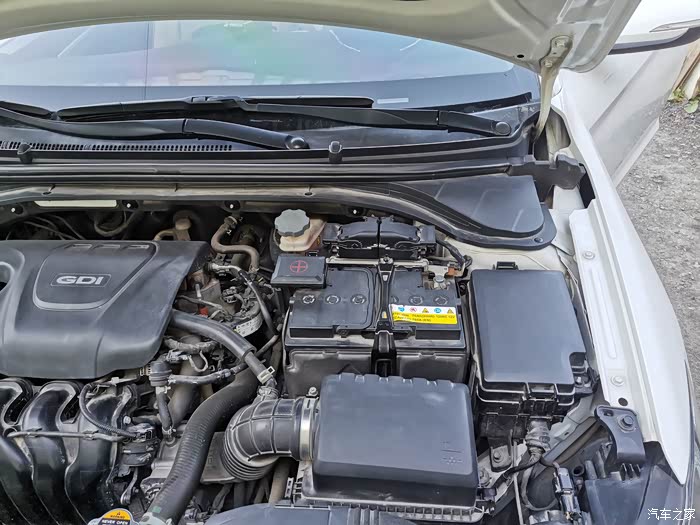 2016款领动更换电瓶蓄电池