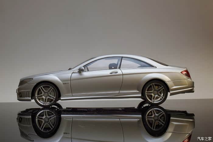 西装暴力男autoart奔驰cl63amg棚拍