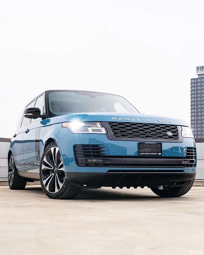 range rover 50周年纪念版,车漆颜色很特别!