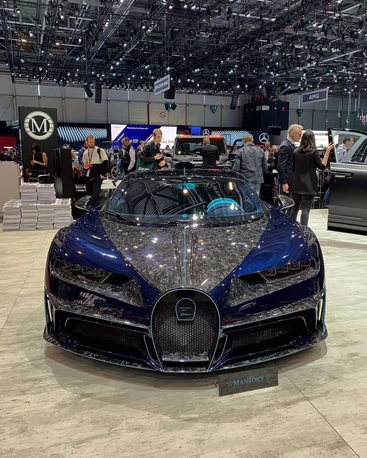 mansory 爆改的布加迪 chiron,满身锻造碳纤维