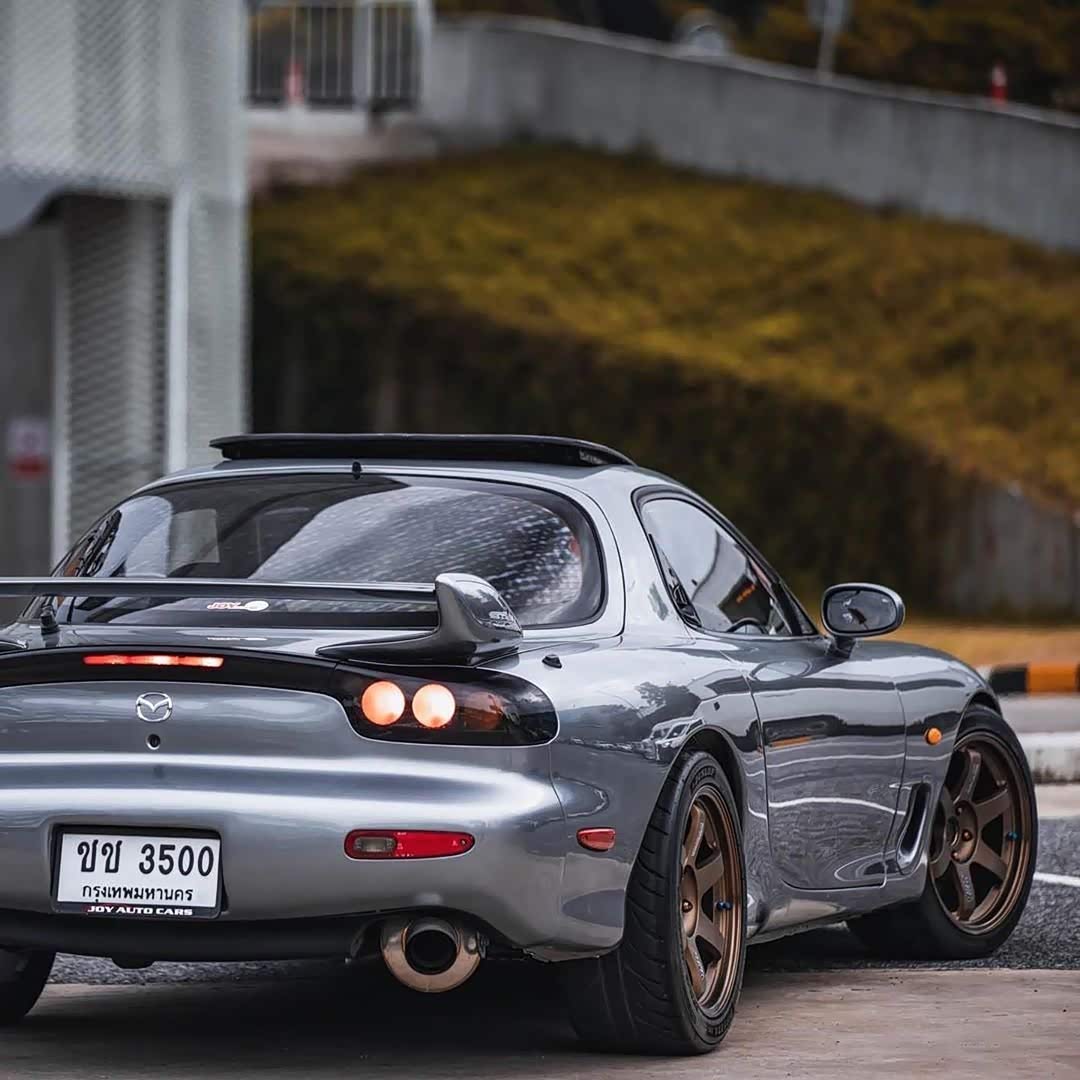 马自达rx7fd转子女神搭配rays力量感很足