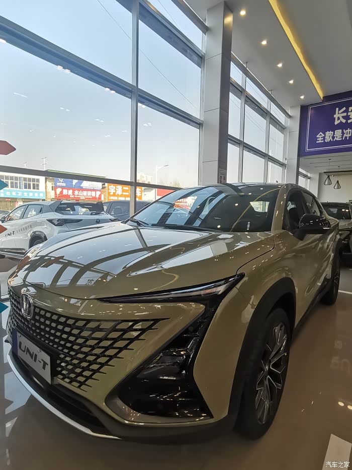 【图】长安unit机甲绿,颜色时尚十足!_长安uni-t论坛_汽车之家论坛