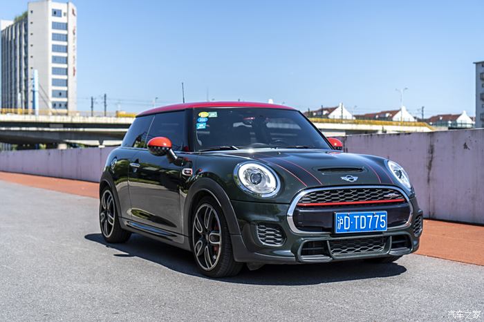 玩車新生代為什麼大多數女生都喜歡寶馬mini