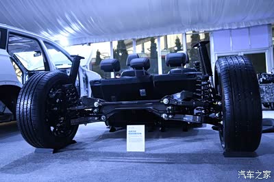 同级唯一有柔性副车架的suv.后独立悬挂对提升乘坐舒适性有明显效果