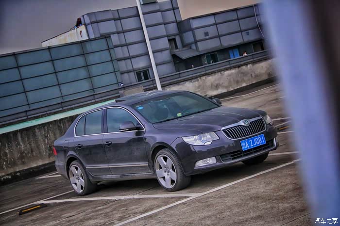 斯柯达昊锐11年依旧热爱此生不卖附大脚改装内饰改装