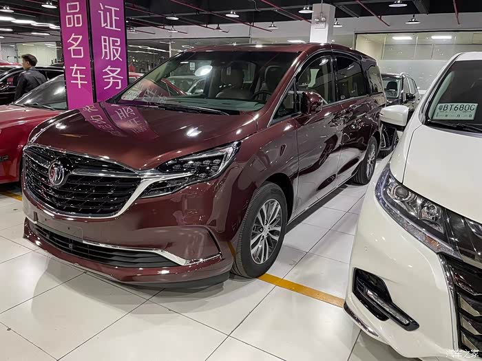 喜提2022款轻混的别克gl8es陆尊653t尊贵版