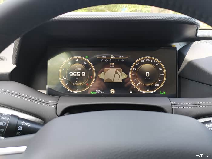【吉利豪越】全液晶屏仪表里面都有啥呢?