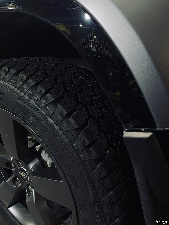 【图】卫士原厂轮胎倍耐力scorpion zero_路虎卫士论坛_汽车之家论坛