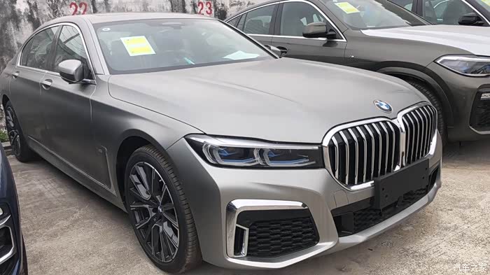 这应该是那个叫做磨砂神秘银吧,跟这是不是一个色?