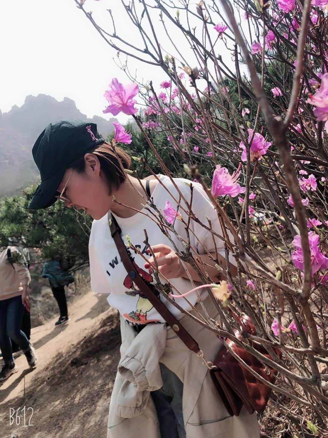 杜鹃花姑娘带你一览春色风光