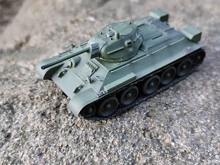 史海钩沉前苏联卫国战争中的功臣小号手版t34坦克模型