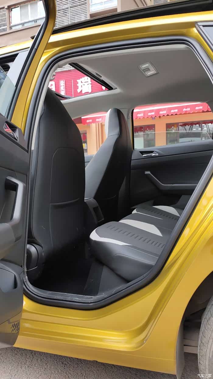 我的第一辆车poloplus,对于我这个新手来说:完美.