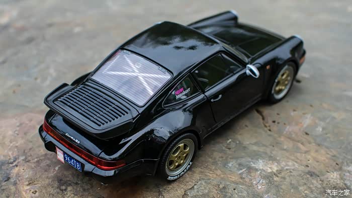 糙模改轻改一台湾岸帝王保时捷964黑鸟118模型改装