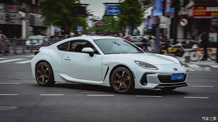 出22款白色手动brz