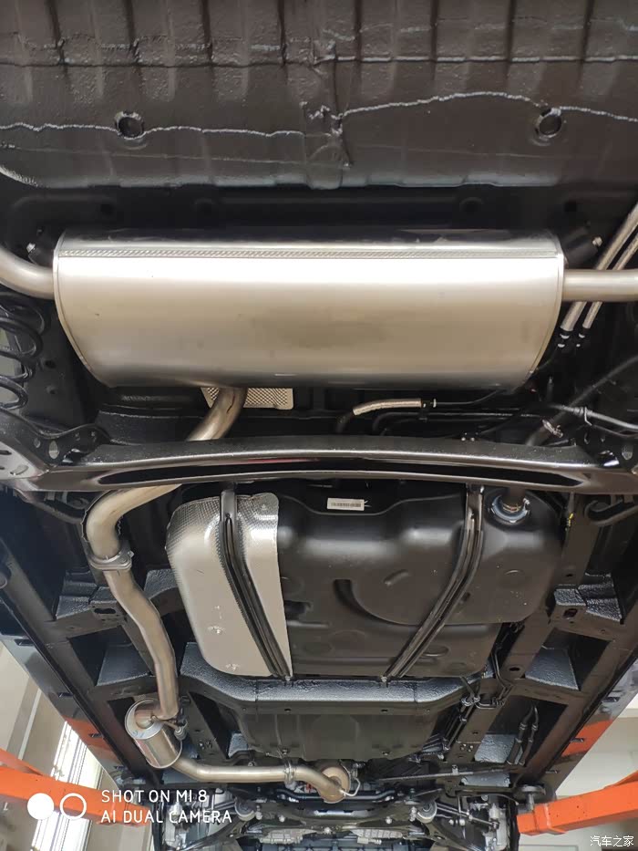 广汽传祺gm6底盘装甲完成作业