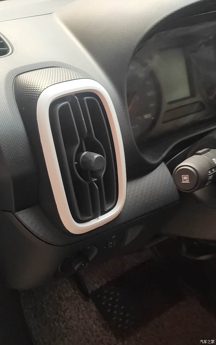 空调口比较容易拆