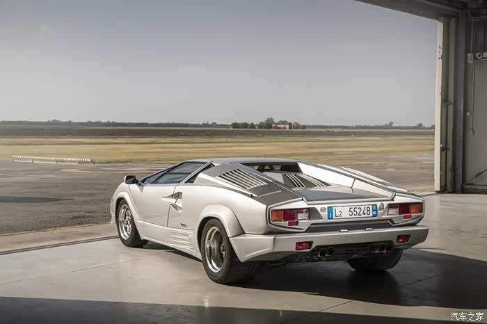 50年前的产品,外观毫不落伍的兰博基尼lp400跑车
