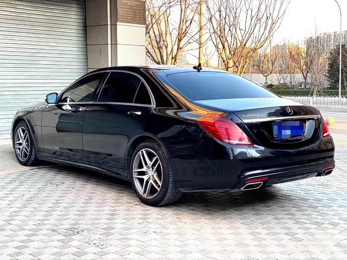 狂欢十二月极致奢华的奔驰s400lmatic