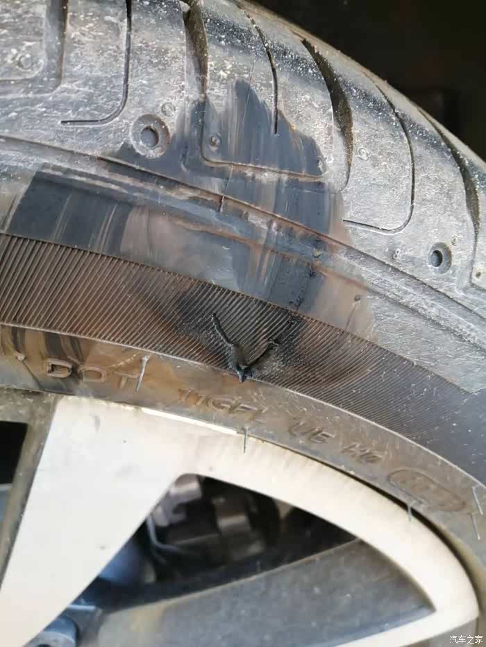 轮胎剐蹭了是否需要换胎