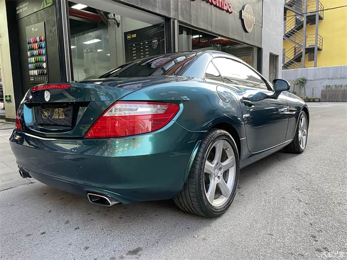 奔驰改装作业贴奔驰slk改色贴膜英国钻石皇家绿