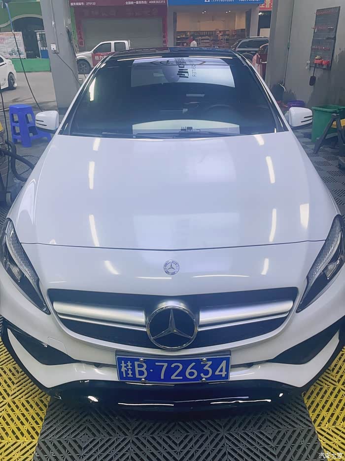 奔驰a200运动两厢