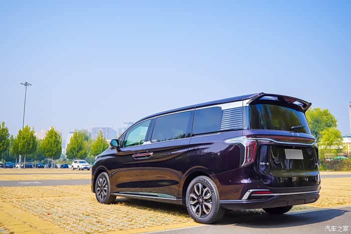高端的品控称心如意的保姆车选择红旗hq9不纠结
