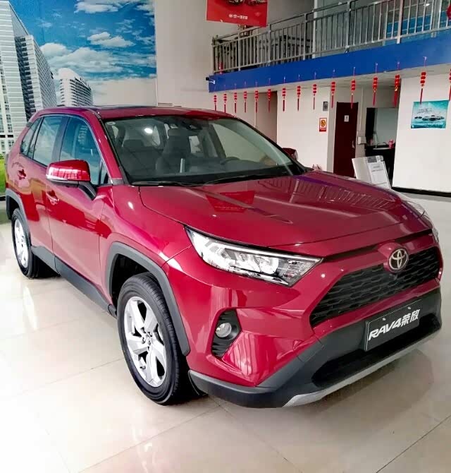 新款的荣放红色感觉比较一般般啊