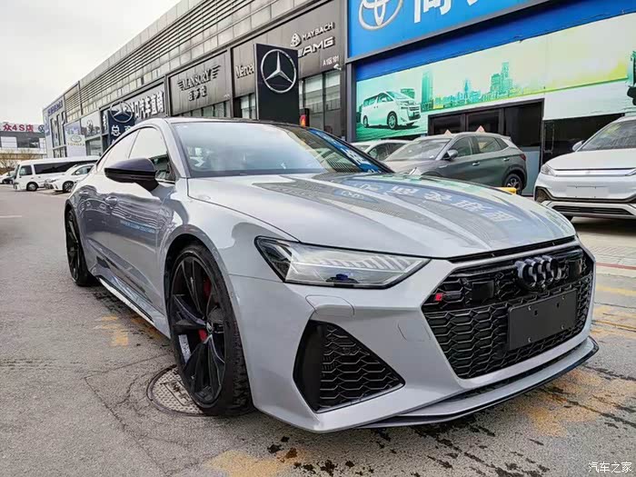 各种颜色的rs7活动车