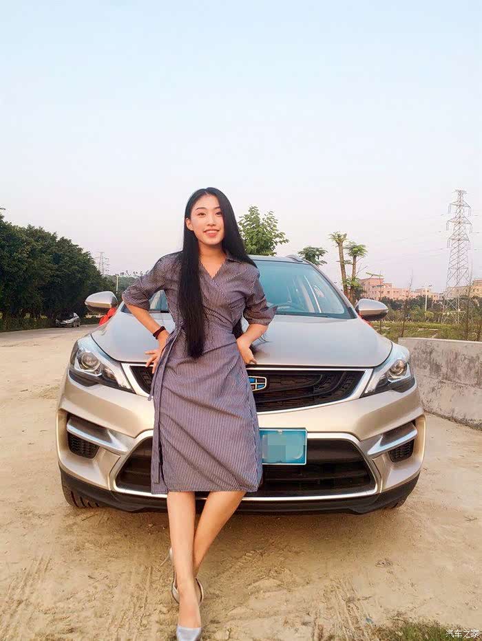 【媳妇当车模】车美人更美,致小金