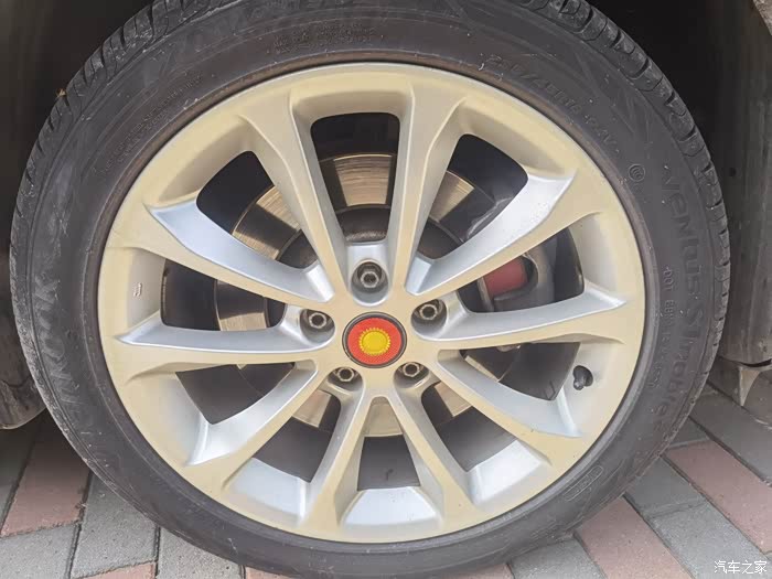 出红旗h7原厂18寸轮毂