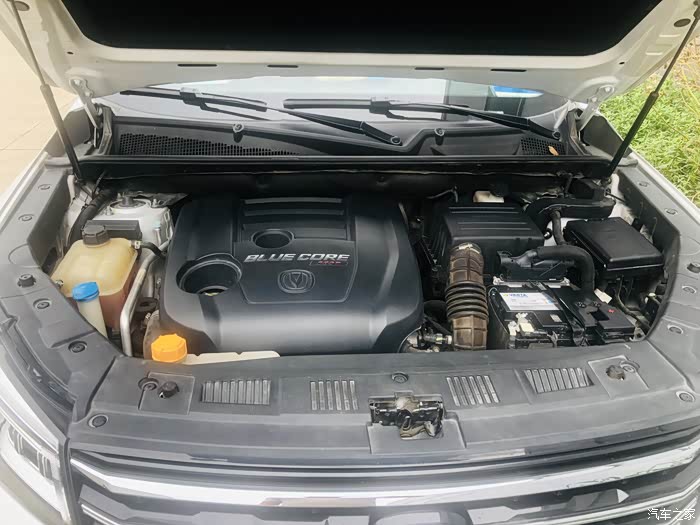 从浅谈cs75发动机舱布局,看军工品质质量.